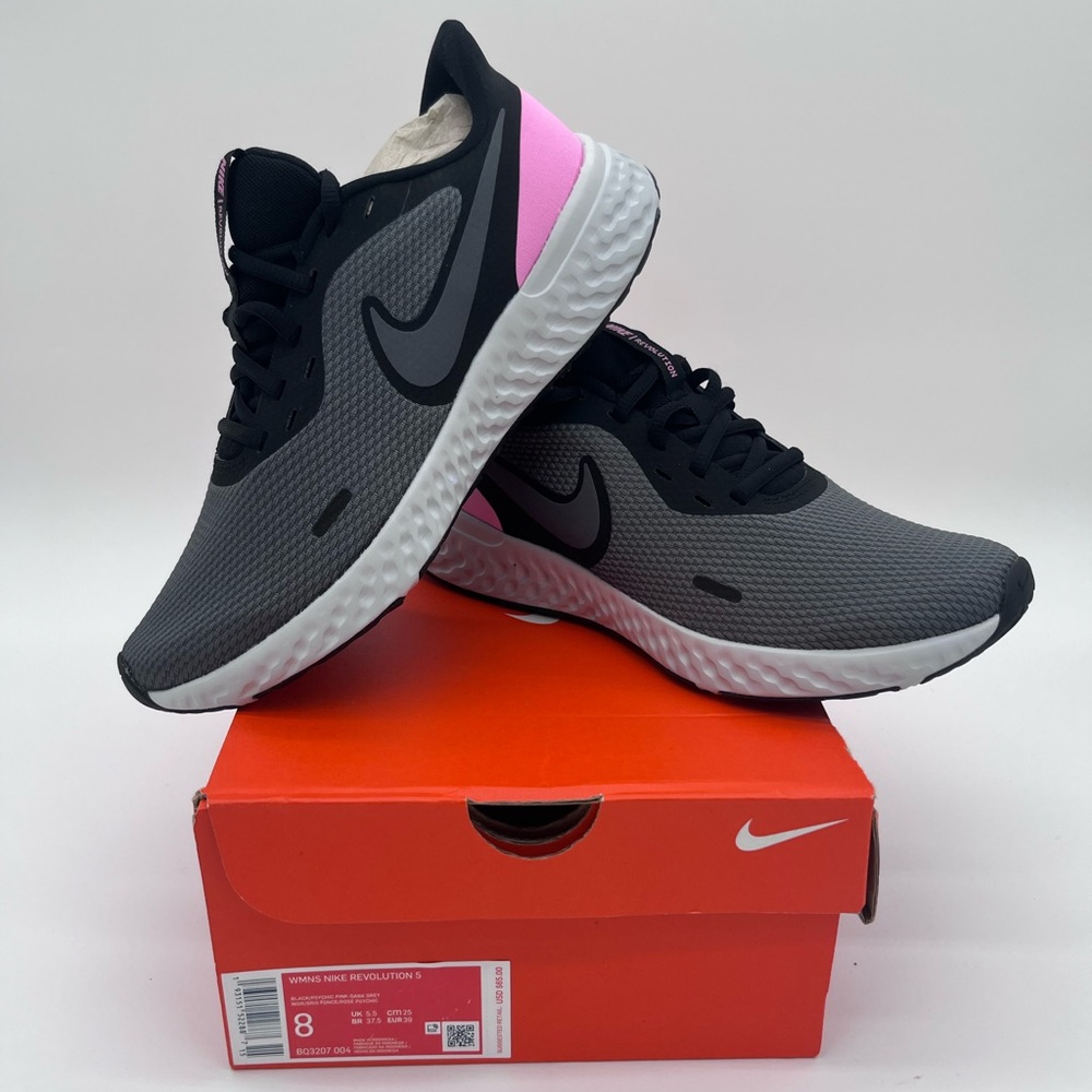 NIB Nike Women’s Revolution 5 Running Sneakers